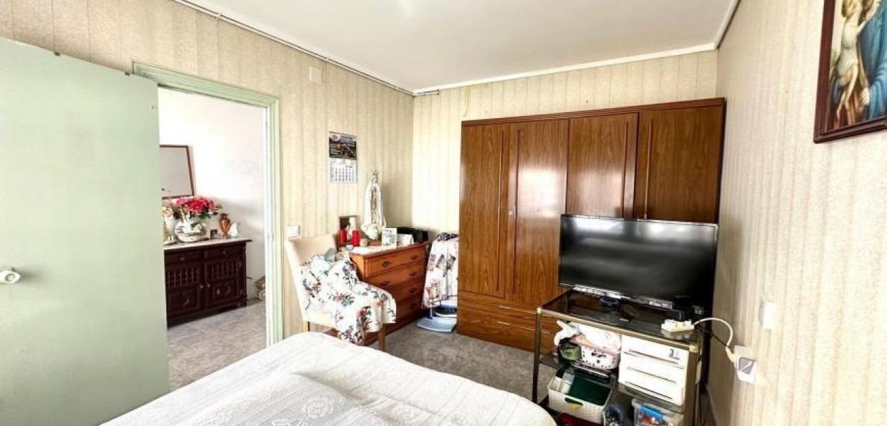 Herverkoop - House -
Torrevieja - torrevieja