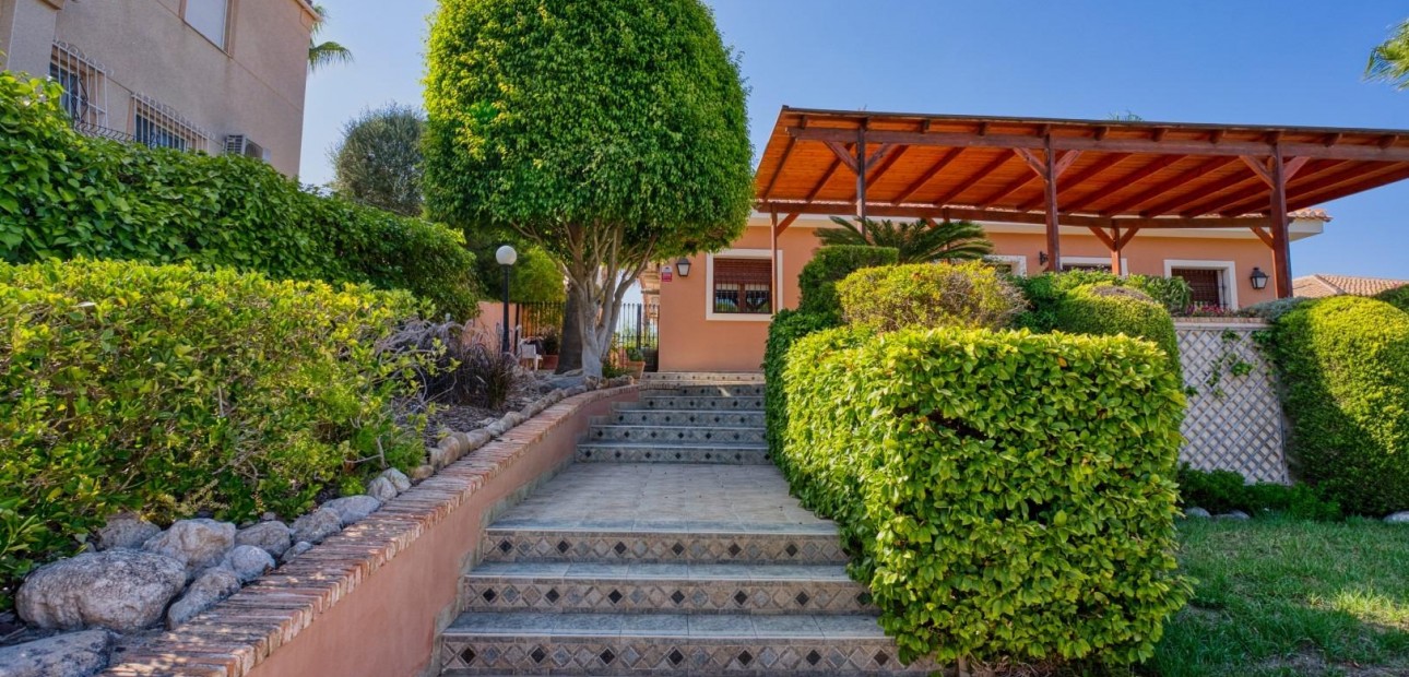 Sale - Villa -
Torrevieja - Los Balcones - Los Altos del Edén