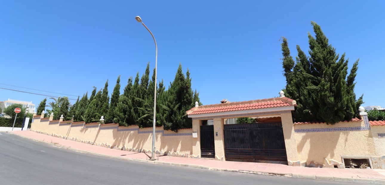 Herverkoop - Detached Villa -
Ciudad Quesada - Ciudad Quesada - Town