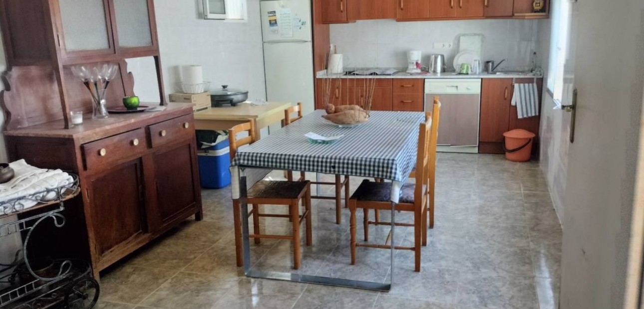 Herverkoop - Finca / Country Property -
Rojales - Cuidad Quesada