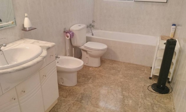 Herverkoop - Finca / Country Property -
Rojales - Cuidad Quesada