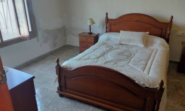 Herverkoop - Finca / Country Property -
Rojales - Cuidad Quesada
