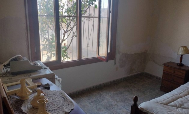 Herverkoop - Finca / Country Property -
Rojales - Cuidad Quesada