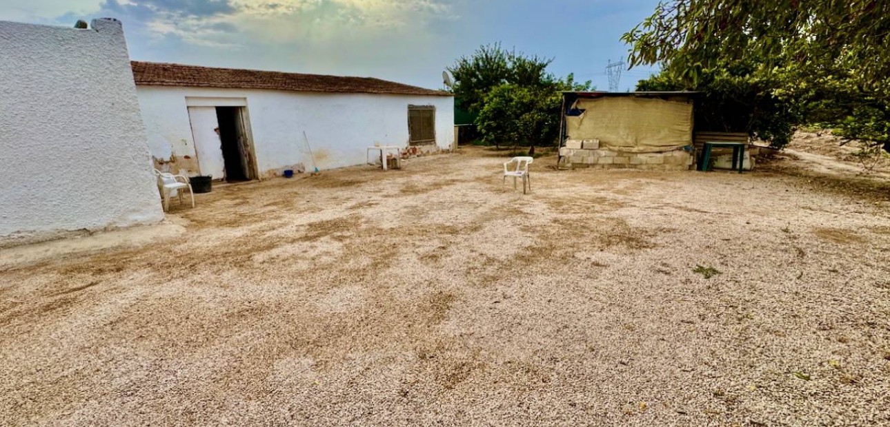 Herverkoop - Finca / Country Property -
Rojales - Cuidad Quesada