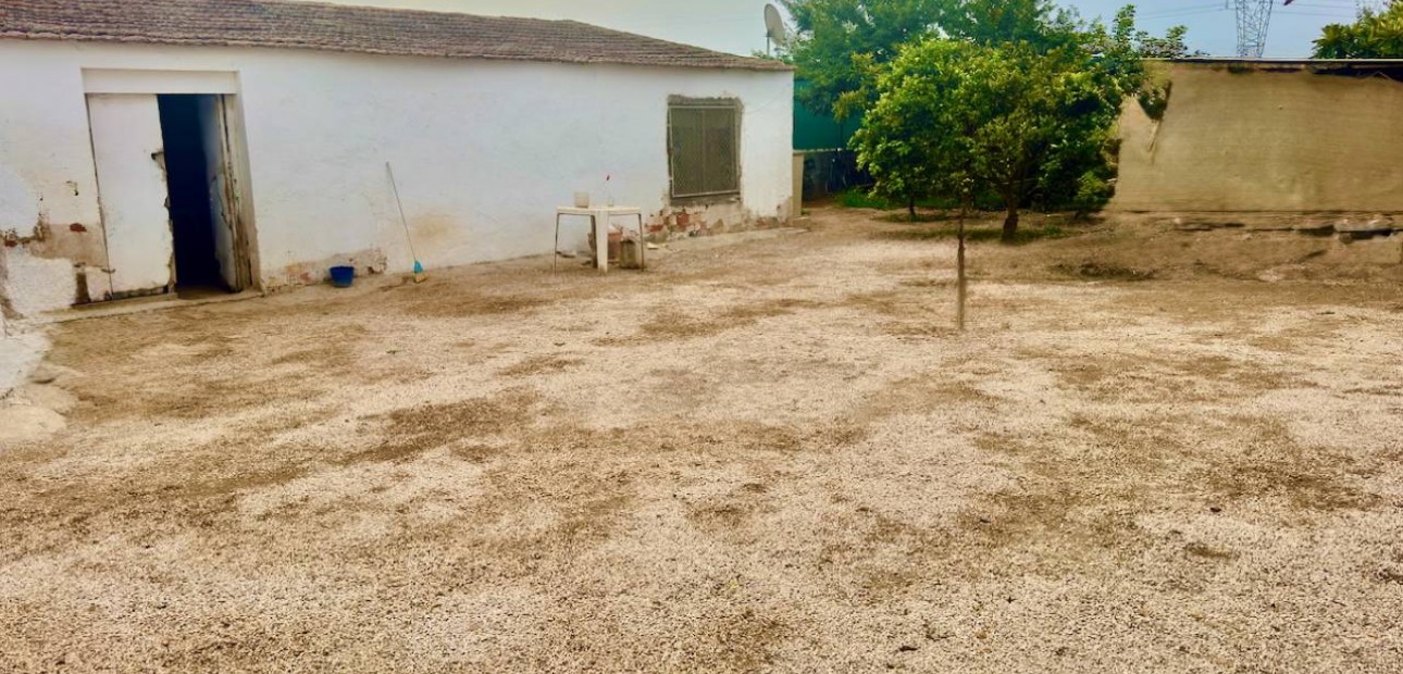 Herverkoop - Finca / Country Property -
Rojales - Cuidad Quesada