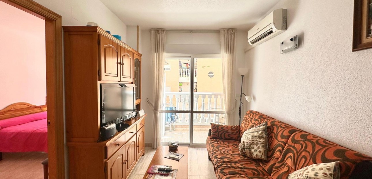 Herverkoop - Appartement / flat -
Torrevieja - torrevieja