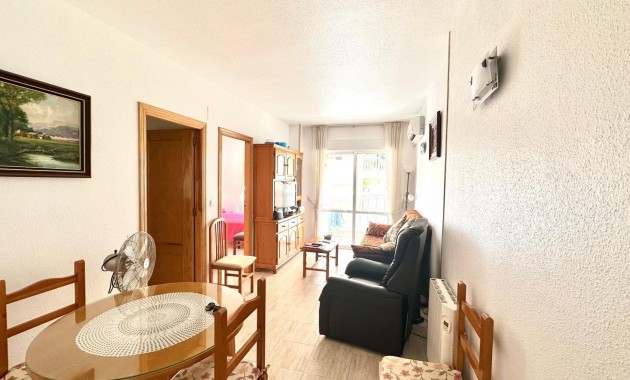 Herverkoop - Appartement / flat -
Torrevieja - torrevieja