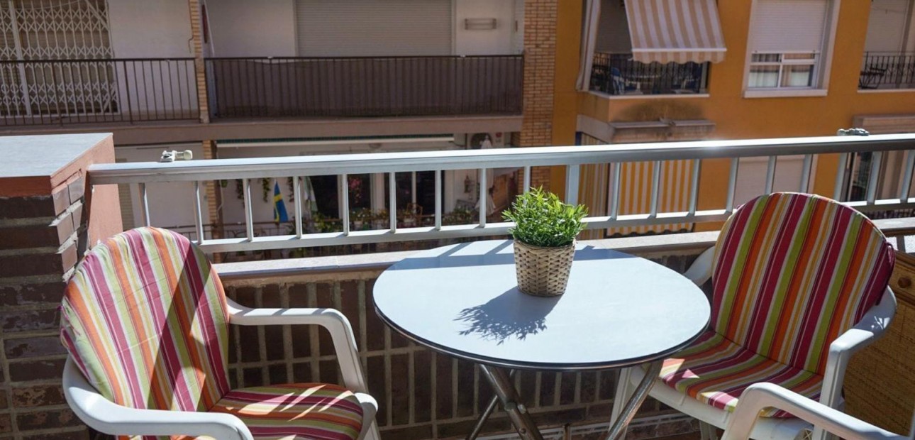 Herverkoop - Appartement / flat -
Torrevieja - Playa del cura