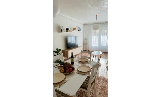 Herverkoop - Appartement / flat -
Torrevieja - Playa del cura