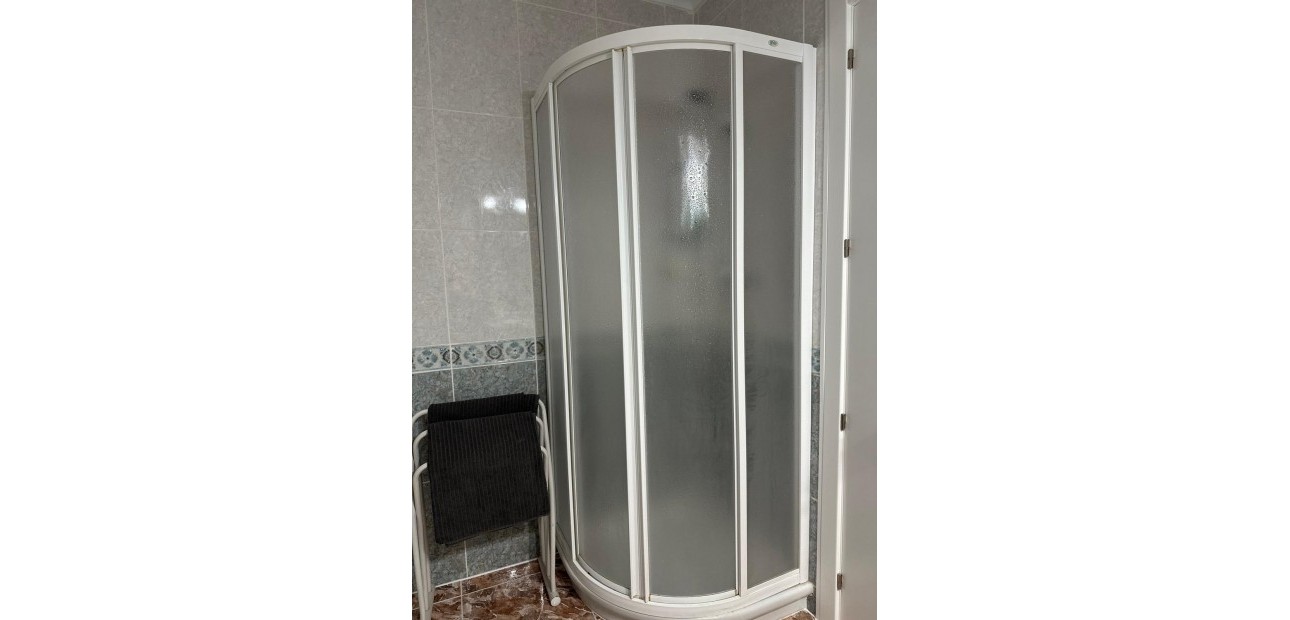 Herverkoop - Appartement / flat -
Torrevieja - Playa del cura