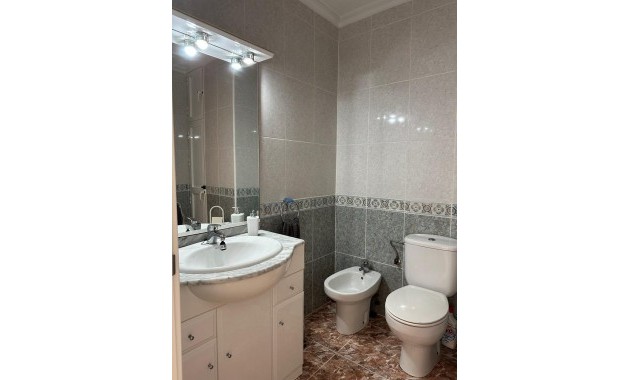 Herverkoop - Appartement / flat -
Torrevieja - Playa del cura