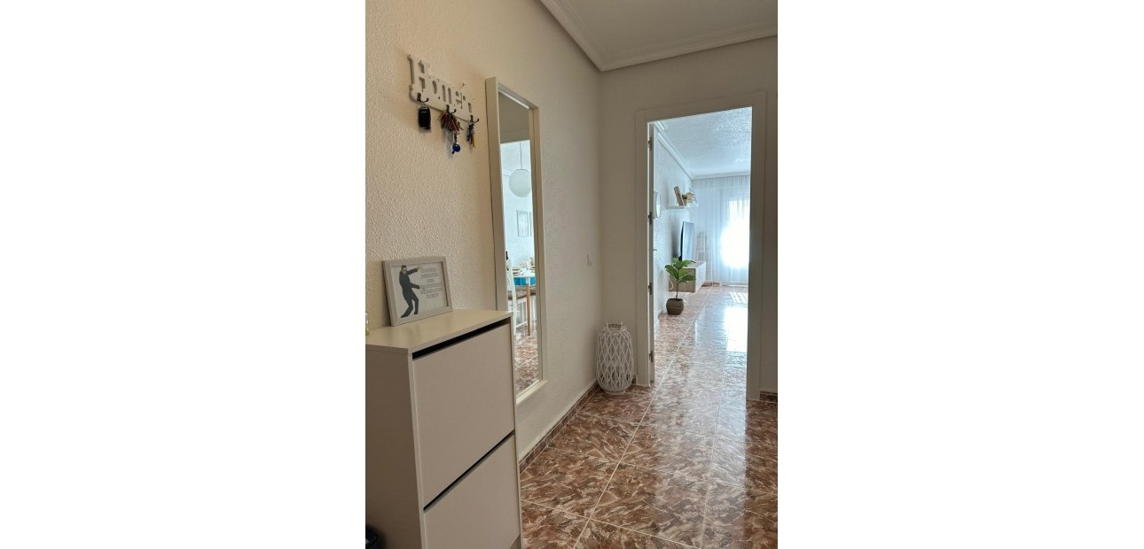 Herverkoop - Appartement / flat -
Torrevieja - Playa del cura