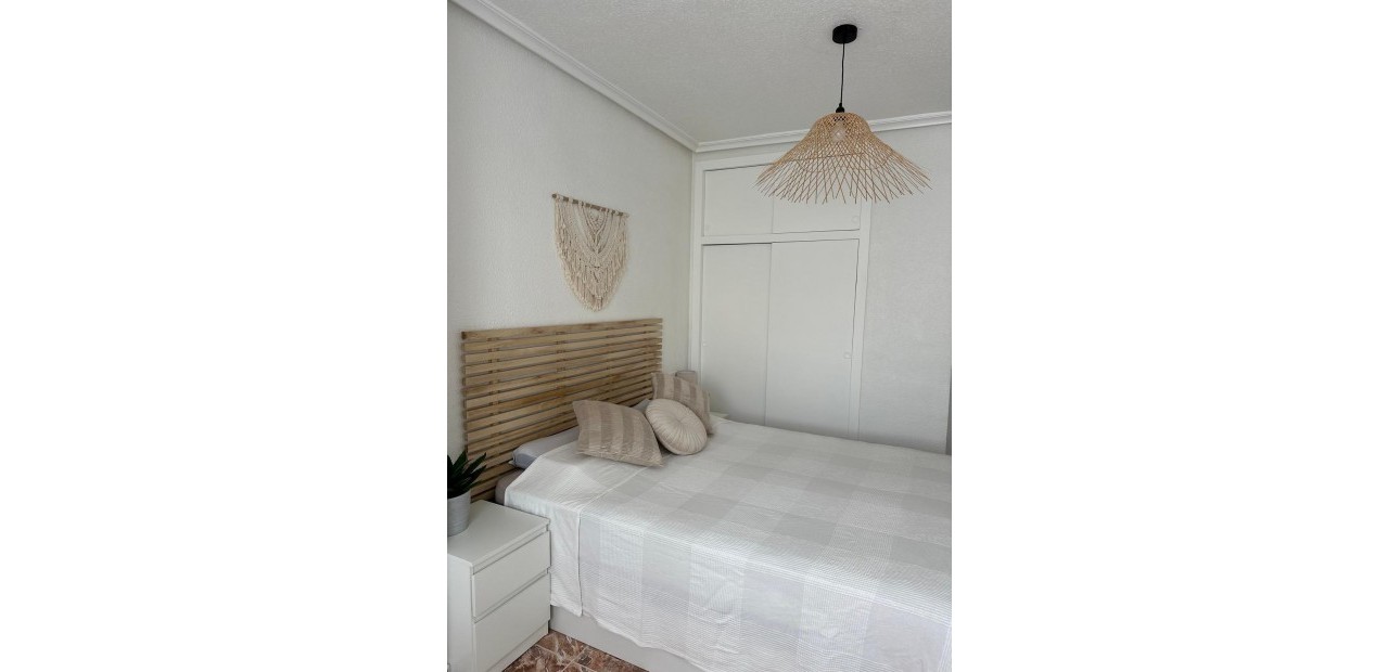 Herverkoop - Appartement / flat -
Torrevieja - Playa del cura