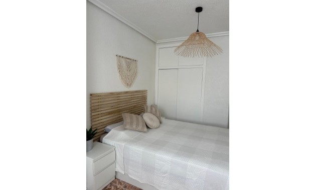 Herverkoop - Appartement / flat -
Torrevieja - Playa del cura
