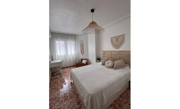 Herverkoop - Appartement / flat -
Torrevieja - Playa del cura