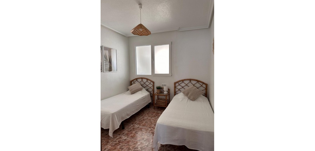 Herverkoop - Appartement / flat -
Torrevieja - Playa del cura