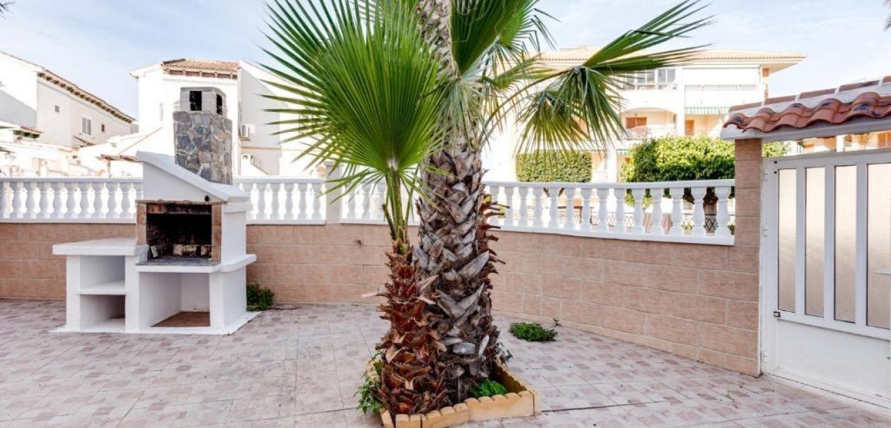 Herverkoop - duplex -
Torrevieja - Torre la mata