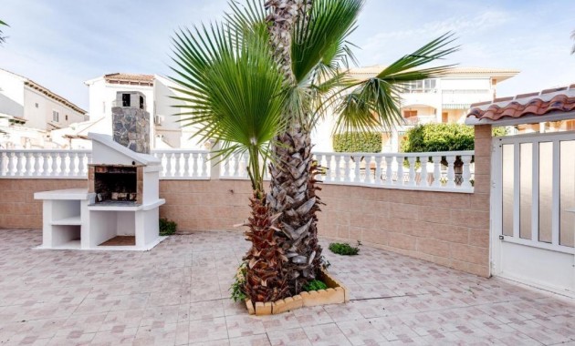 Herverkoop - duplex -
Torrevieja - Torre la mata