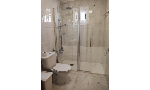 Herverkoop - duplex -
Torrevieja - Torre la mata