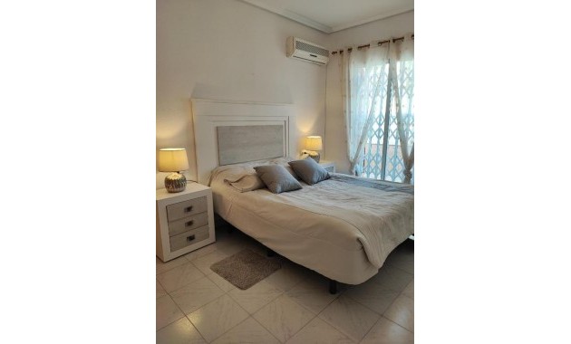 Herverkoop - duplex -
Torrevieja - Torre la mata