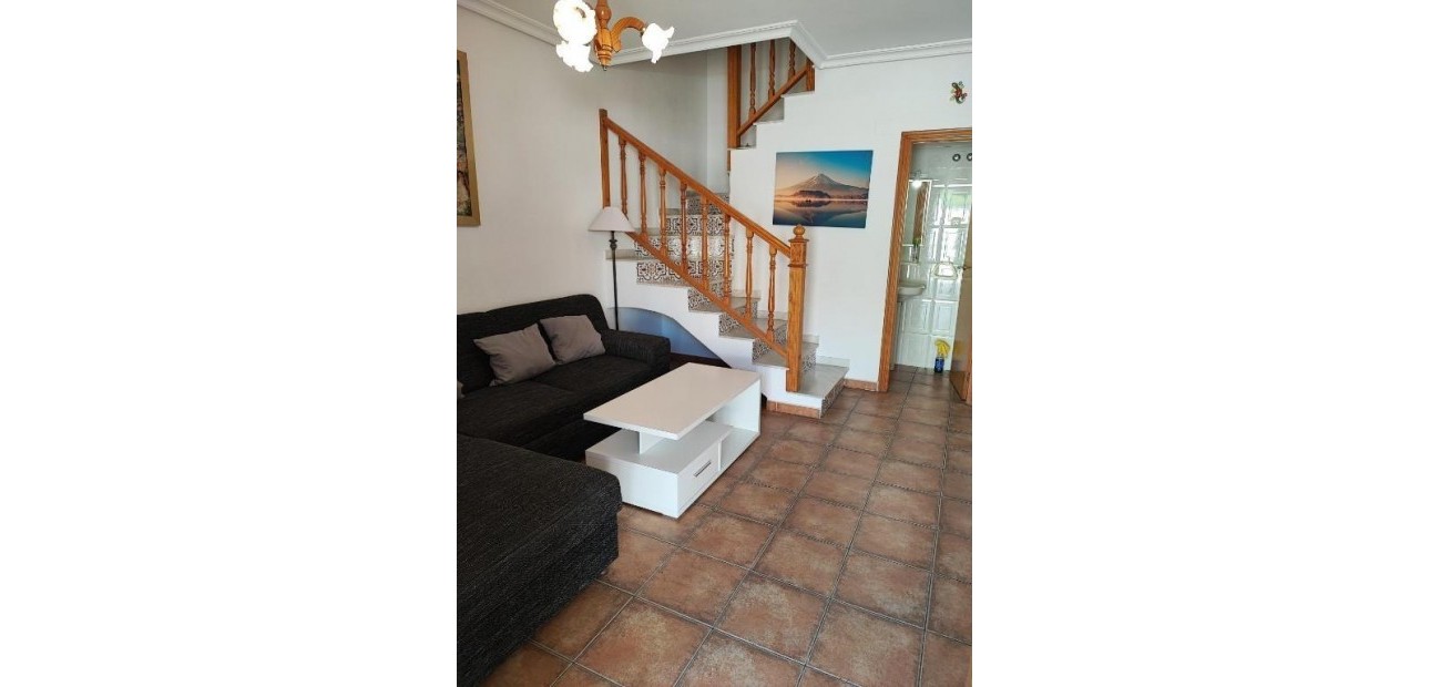 Herverkoop - duplex -
Torrevieja - Torre la mata