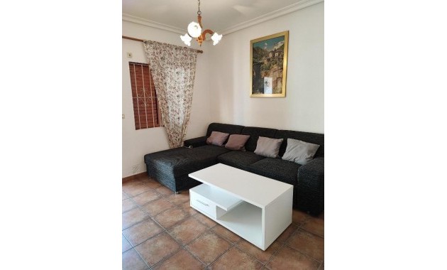 Herverkoop - duplex -
Torrevieja - Torre la mata