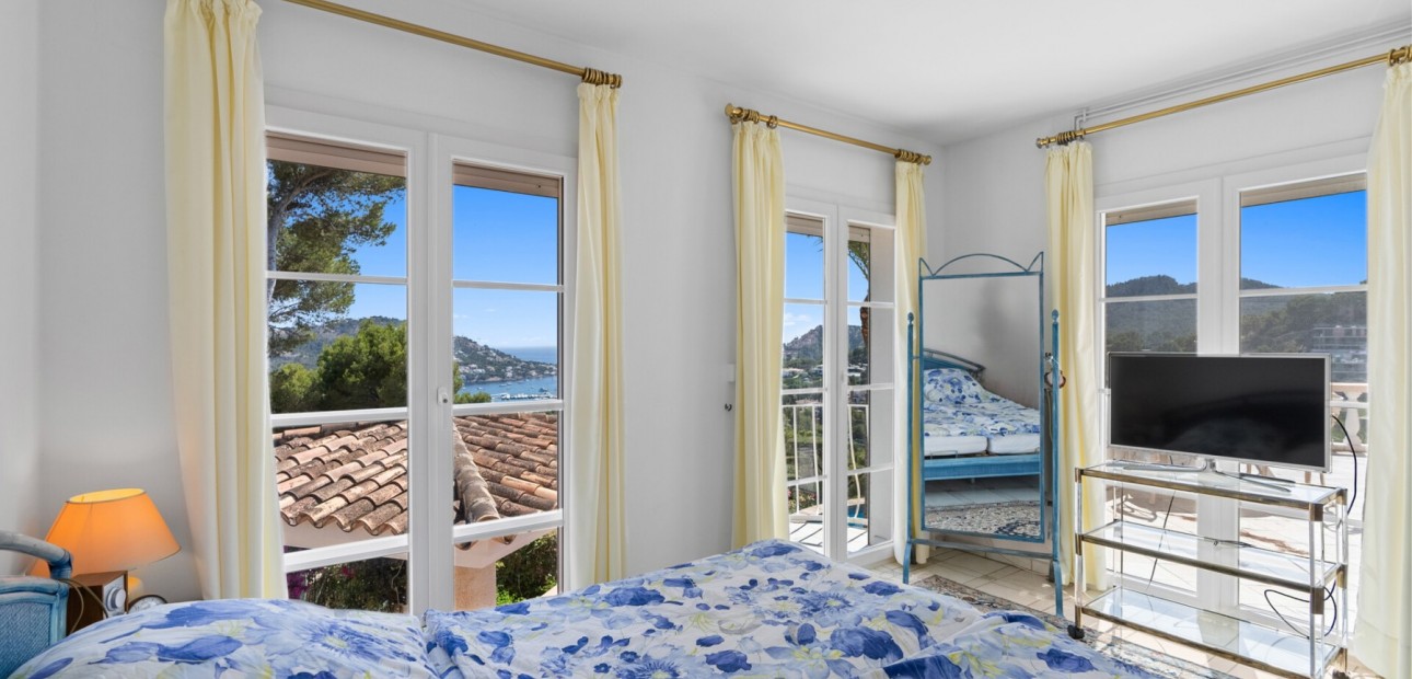 Venta - Vila -
Port d'Andratx - Andratx