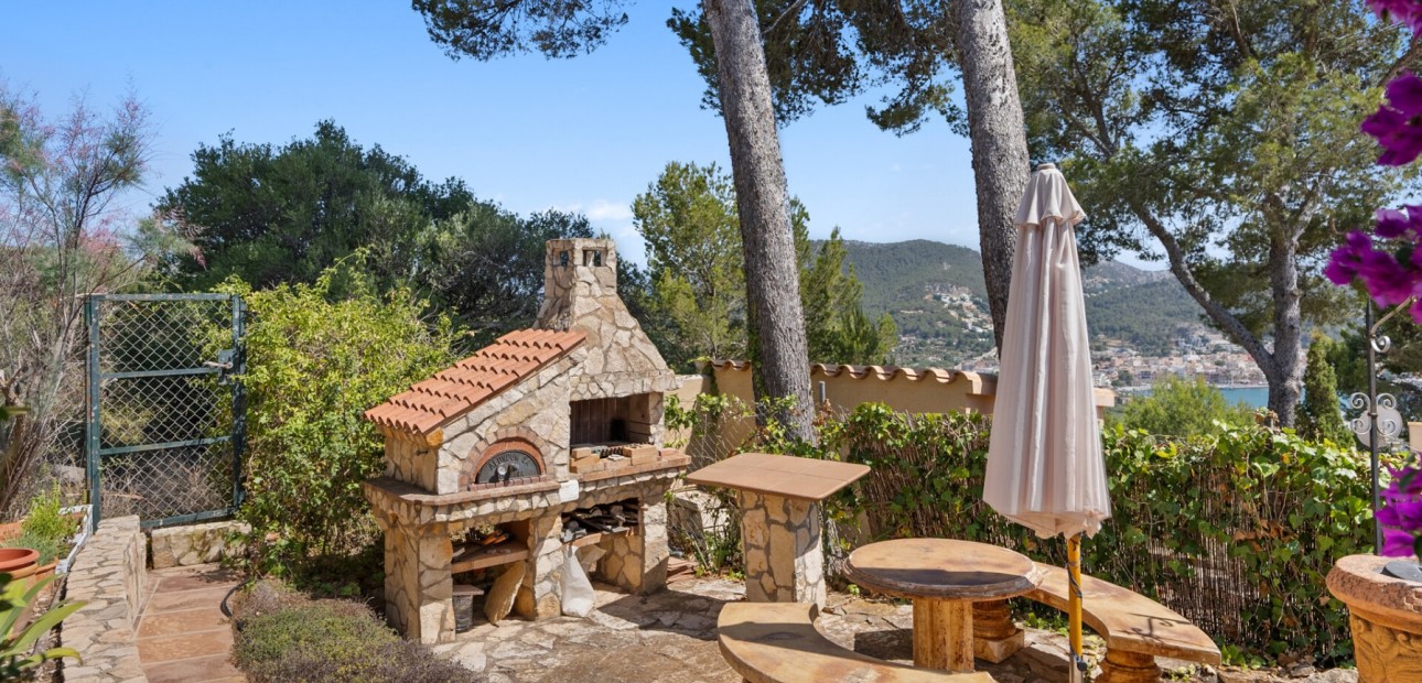 Venta - Vila -
Port d'Andratx - Andratx