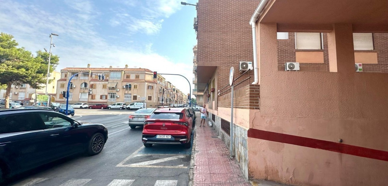 Venta - Apartamento / piso -
Torrevieja - Acequion