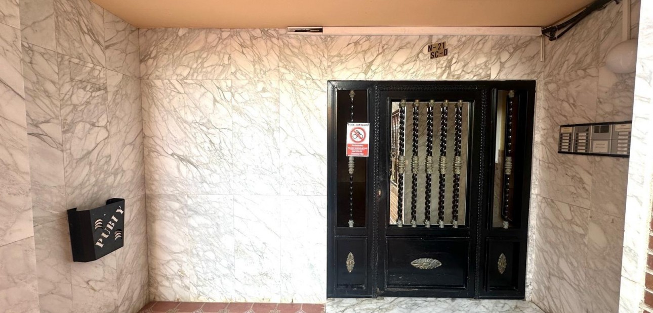 Venta - Apartamento / piso -
Torrevieja - Acequion