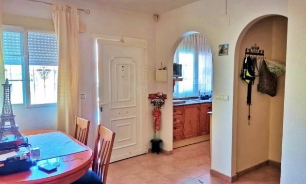 Herverkoop - duplex -
Torrevieja - El limonar