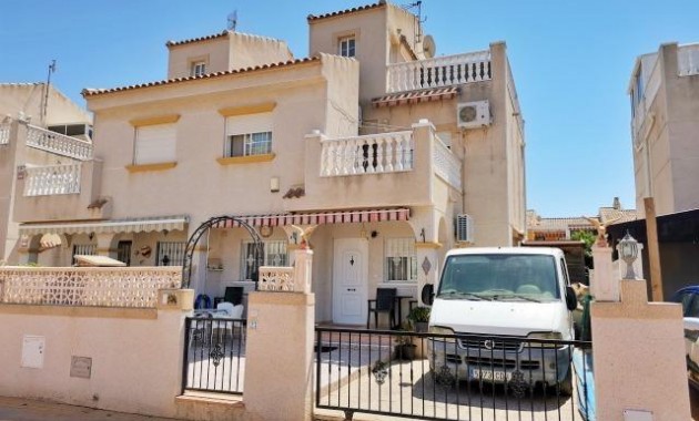 Herverkoop - duplex -
Torrevieja - El limonar