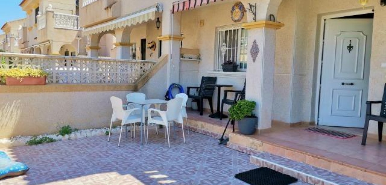 Herverkoop - duplex -
Torrevieja - El limonar