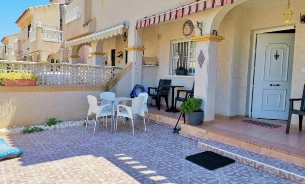 Herverkoop - duplex -
Torrevieja - El limonar