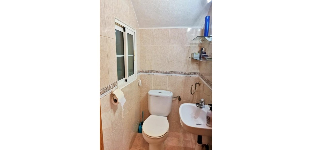 Herverkoop - duplex -
Torrevieja - El limonar