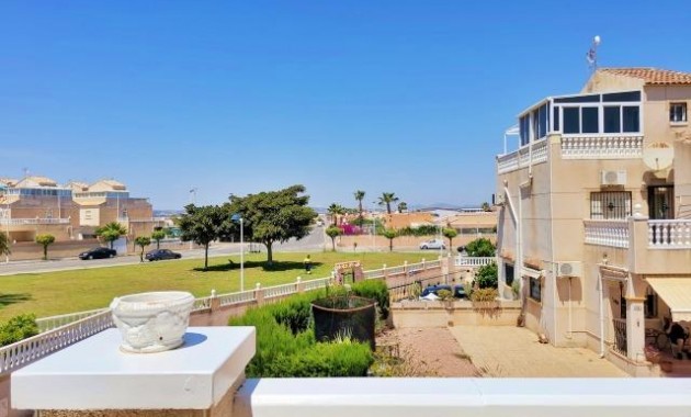Herverkoop - duplex -
Torrevieja - El limonar