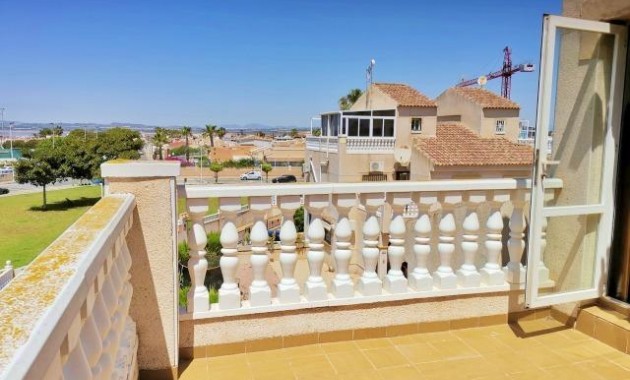 Herverkoop - duplex -
Torrevieja - El limonar