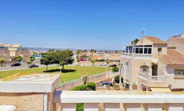 Herverkoop - duplex -
Torrevieja - El limonar