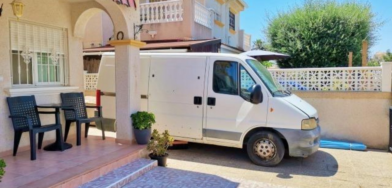 Herverkoop - duplex -
Torrevieja - El limonar