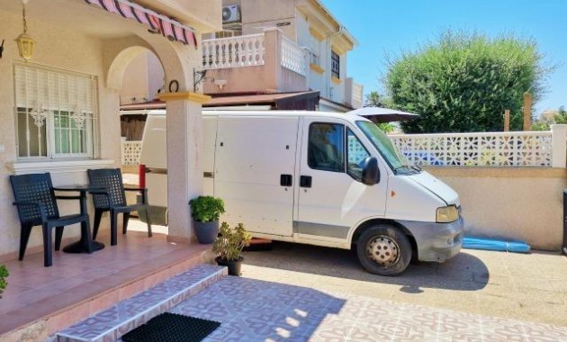 Herverkoop - duplex -
Torrevieja - El limonar