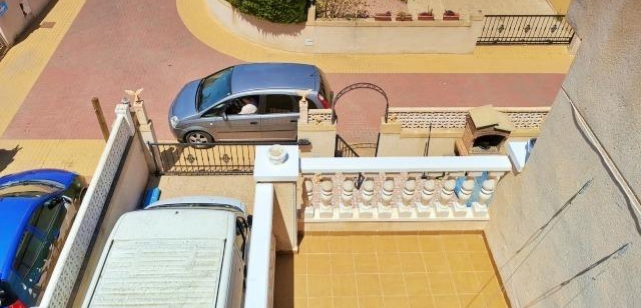 Herverkoop - duplex -
Torrevieja - El limonar