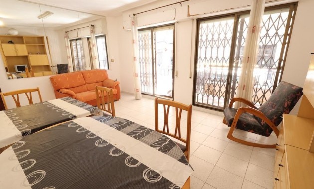 Herverkoop - Appartement / flat -
Torrevieja - Playa del cura