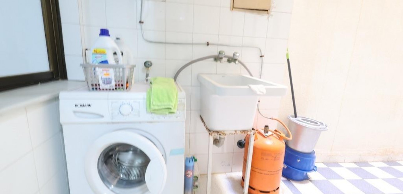 Herverkoop - Appartement / flat -
Torrevieja - Playa del cura