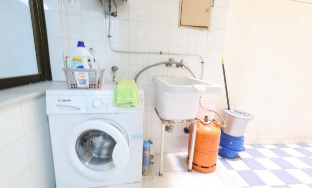 Herverkoop - Appartement / flat -
Torrevieja - Playa del cura