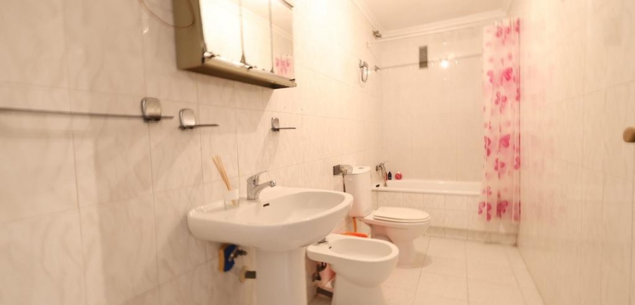 Herverkoop - Appartement / flat -
Torrevieja - Playa del cura