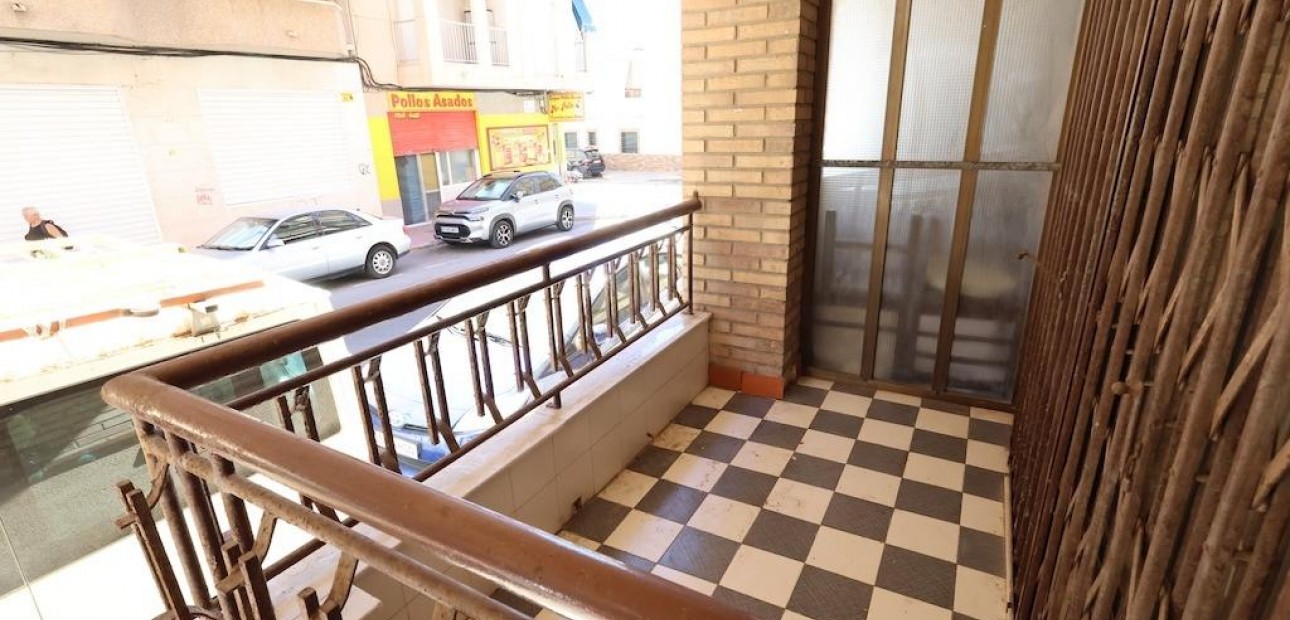 Herverkoop - Appartement / flat -
Torrevieja - Playa del cura