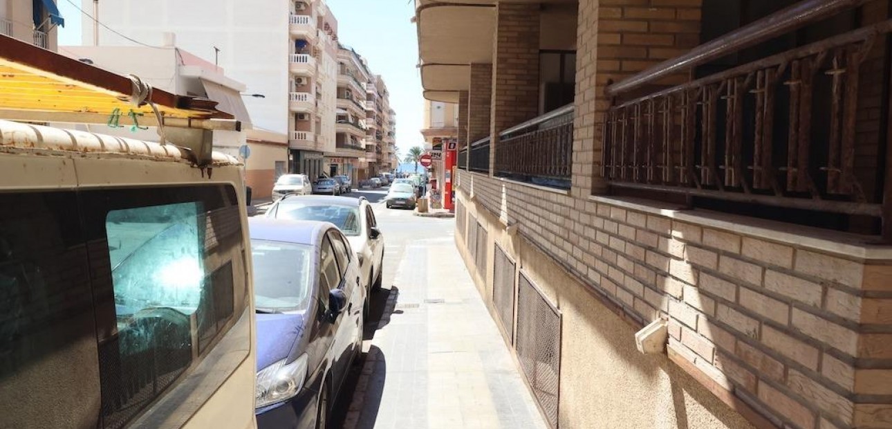 Herverkoop - Appartement / flat -
Torrevieja - Playa del cura