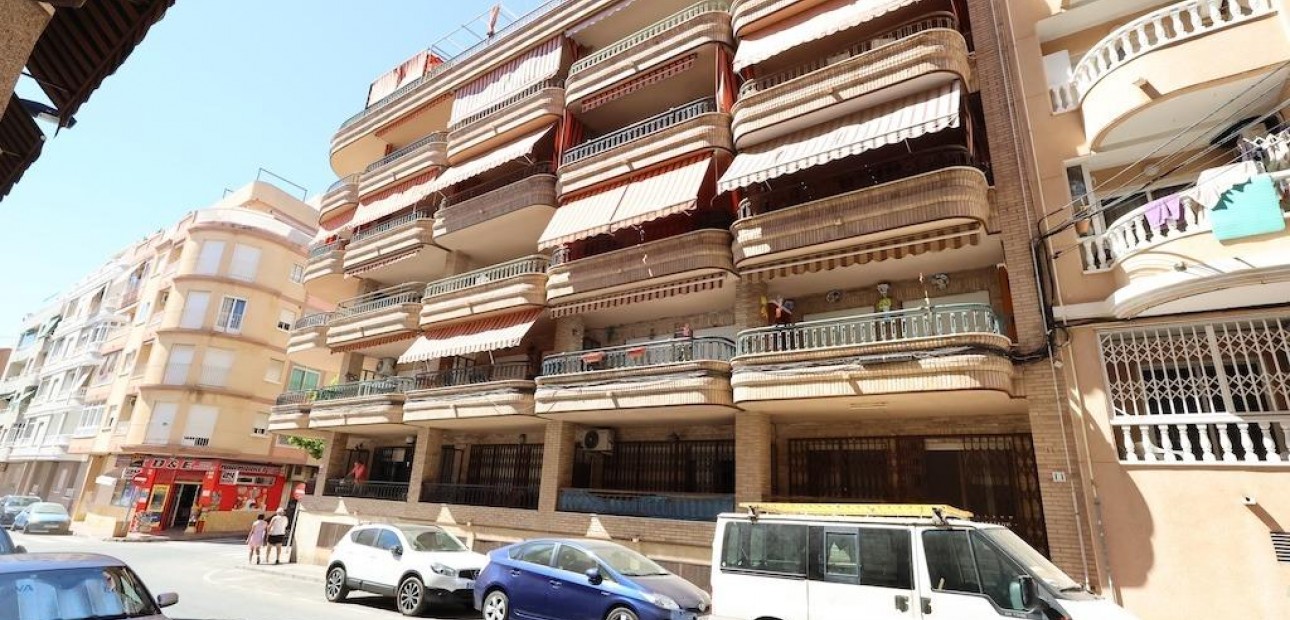 Herverkoop - Appartement / flat -
Torrevieja - Playa del cura