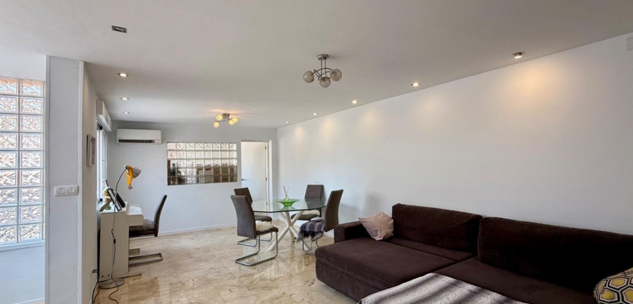 Sale - Villa -
Torrevieja - Playa del cura