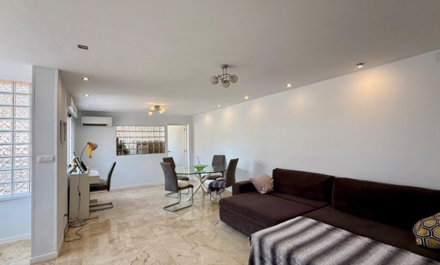 Sale - Villa -
Torrevieja - Playa del cura